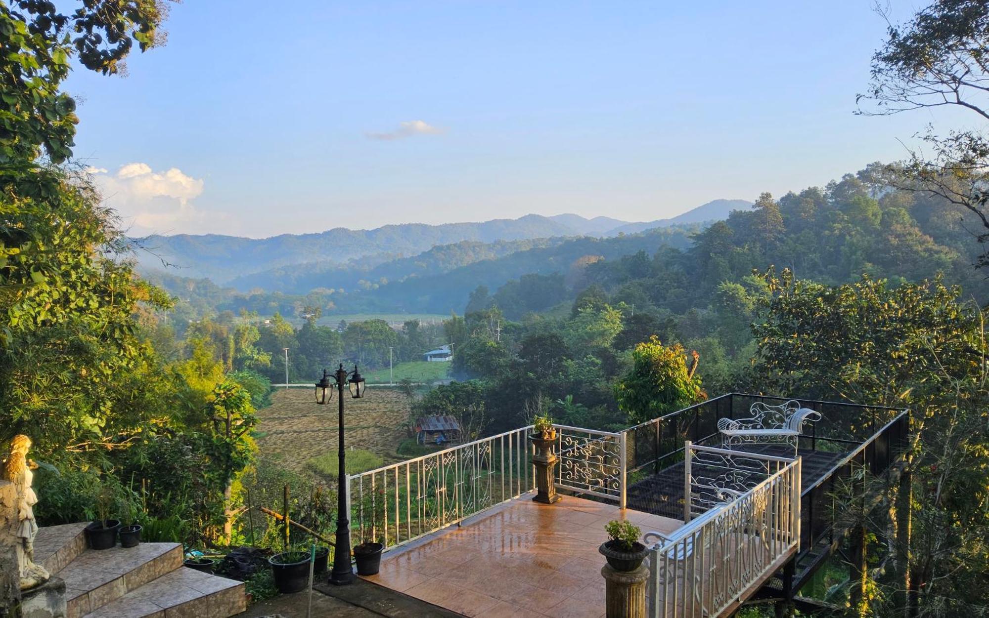 Balmy Hideout Cafe & Homestay Ban Huai Kaeo エクステリア 写真